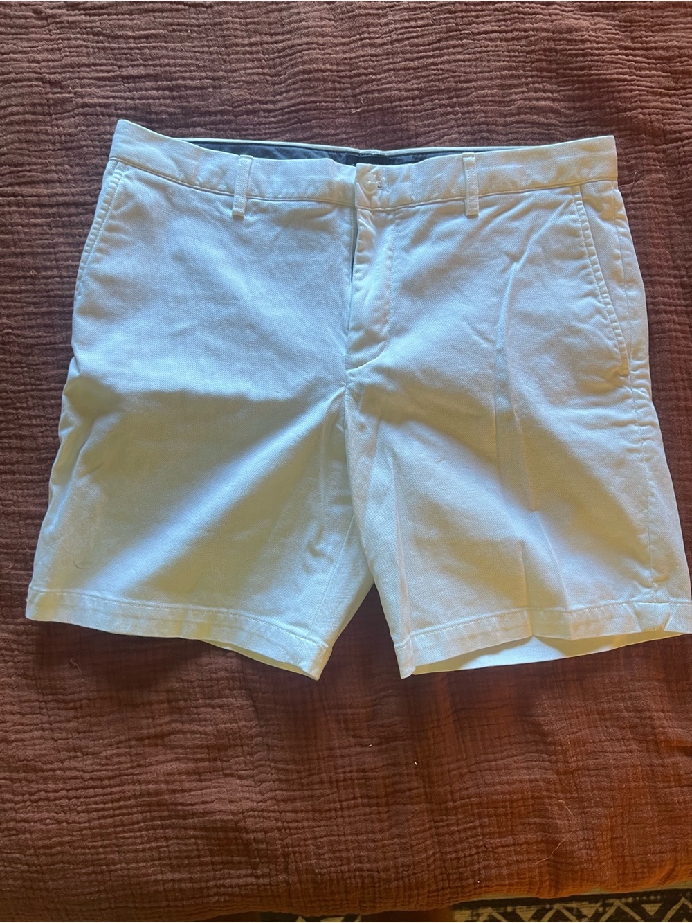 Club Monaco Men's White Flat-Front Cotton Shorts